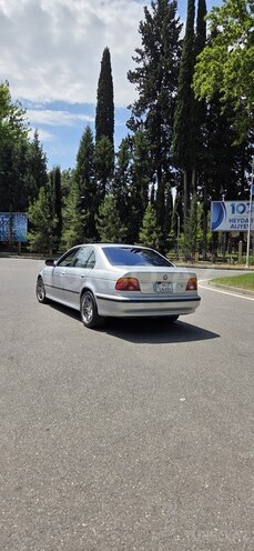 BMW 525-2