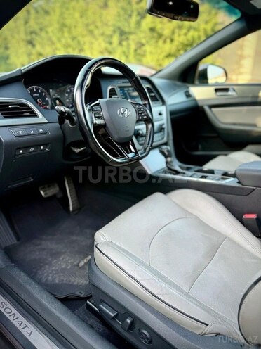 Hyundai Sonata-9
