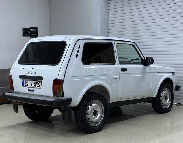 LADA (VAZ) Niva-11
