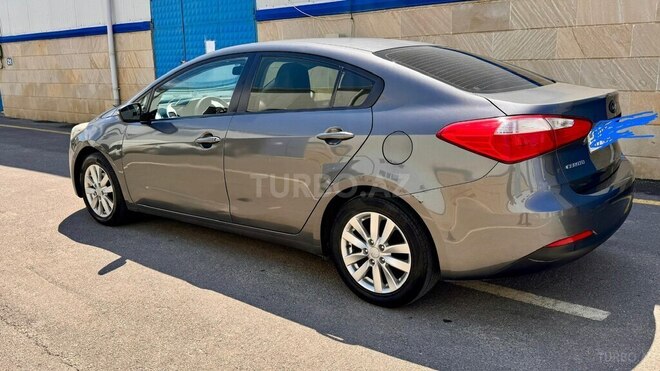 Kia Cerato-5