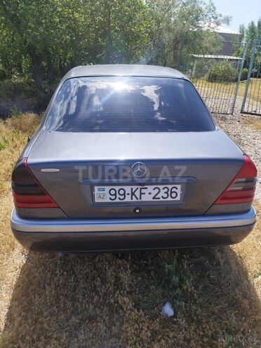 Mercedes C 180-7