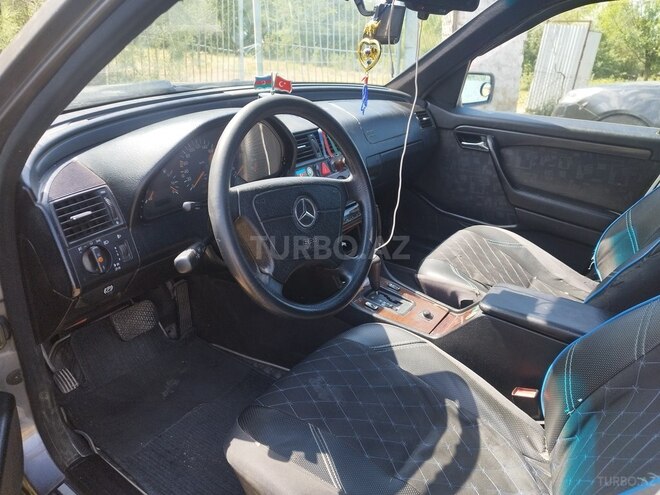 Mercedes C 180-9