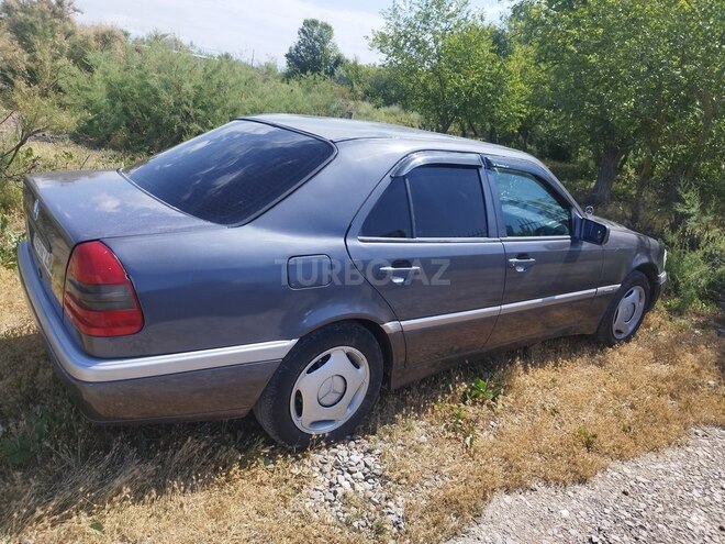 Mercedes C 180-3