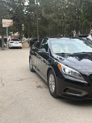 Hyundai Sonata-2