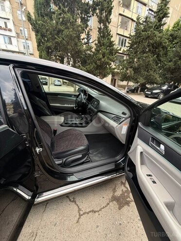 Hyundai Sonata-9