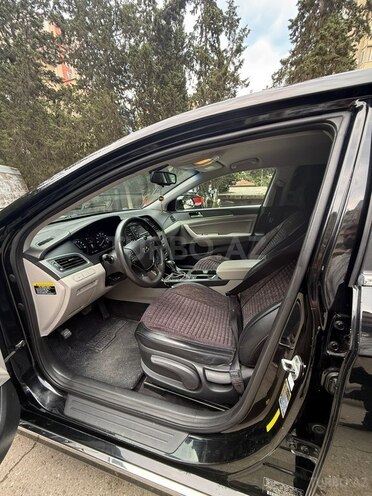 Hyundai Sonata-8