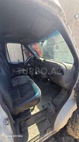 Ford Transit-4