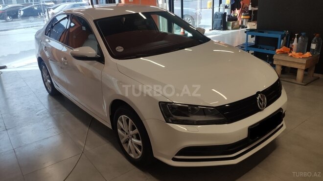 Volkswagen Jetta-1