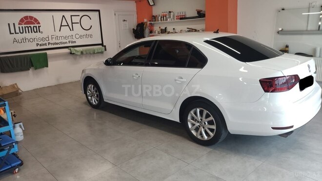 Volkswagen Jetta-4