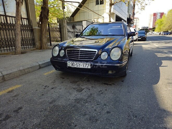 Mercedes E 220-4