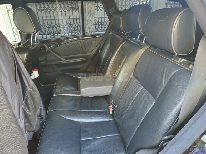 Mercedes E 220-6
