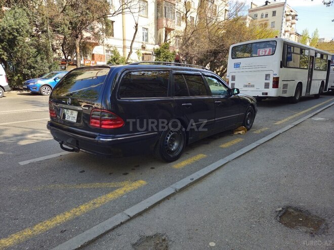 Mercedes E 220-5