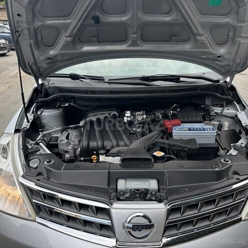 Nissan Tiida-9