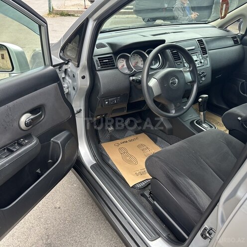 Nissan Tiida-3