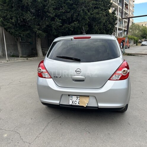 Nissan Tiida-2
