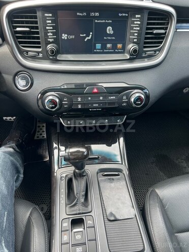 Kia Sorento-9