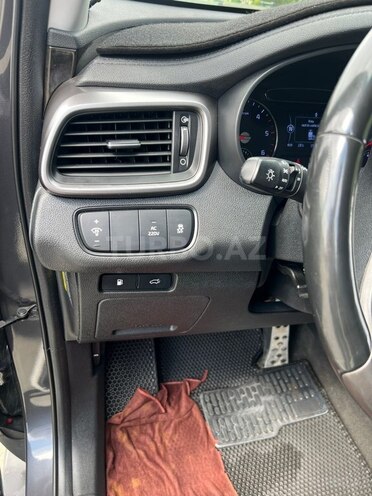 Kia Sorento-11