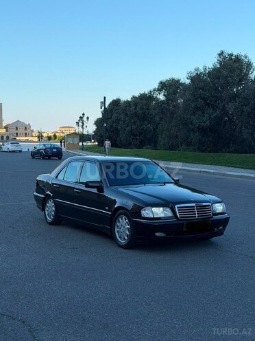 Mercedes C 180-7