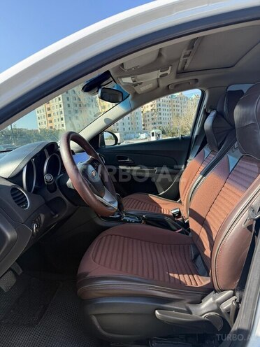 Chevrolet Cruze-9