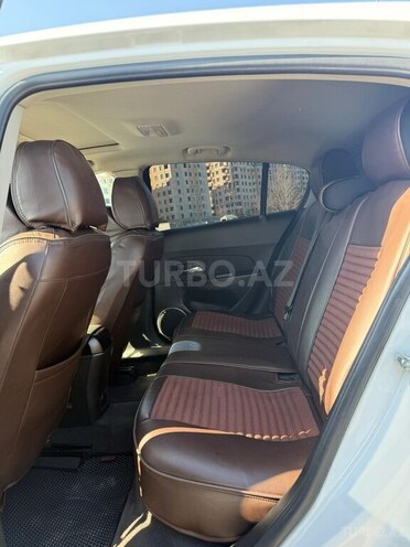 Chevrolet Cruze-11
