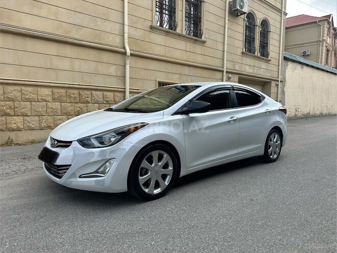 Hyundai Elantra-2
