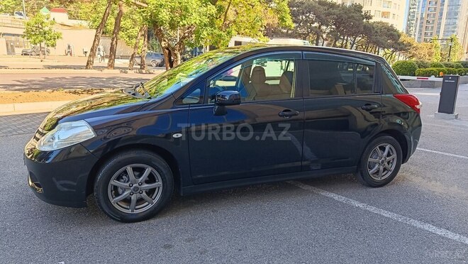 Nissan Tiida-19