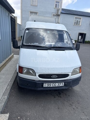 Ford Transit-1