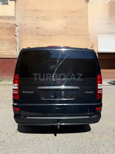 Mercedes Viano-4