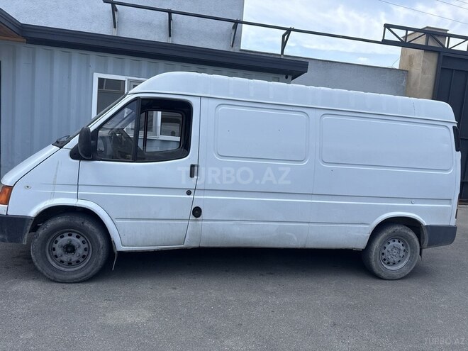 Ford Transit-4