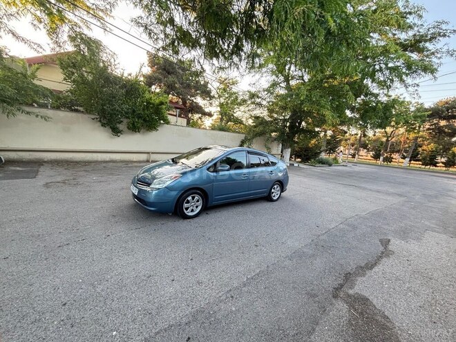 Toyota Prius-8