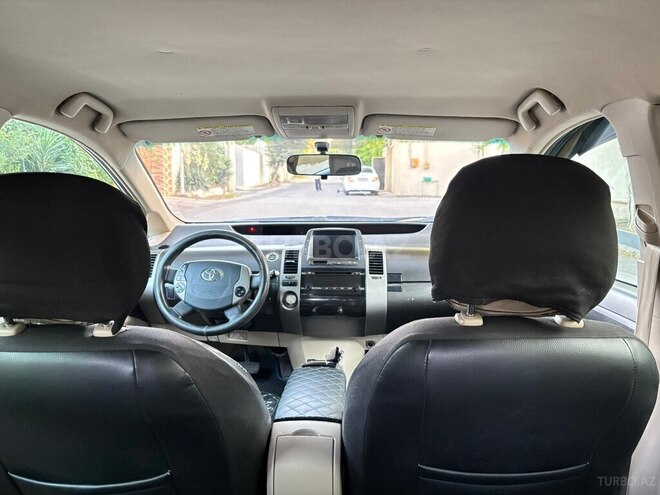 Toyota Prius-14
