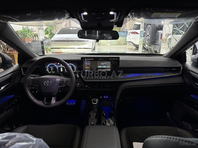 Toyota Camry-13