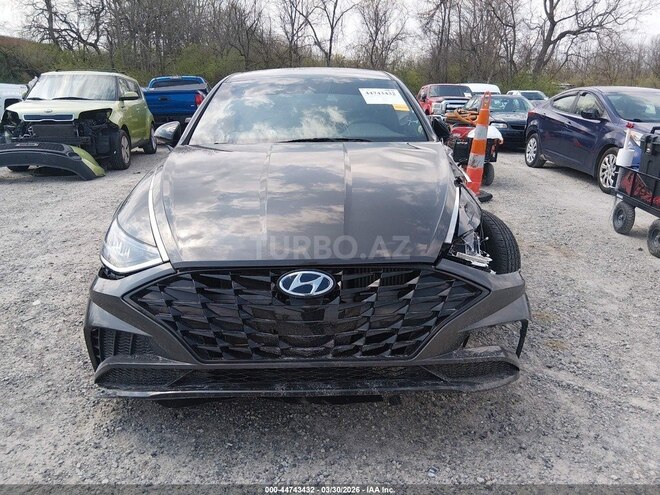 Hyundai Sonata-2