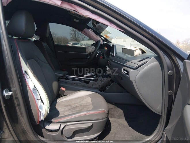 Hyundai Sonata-8