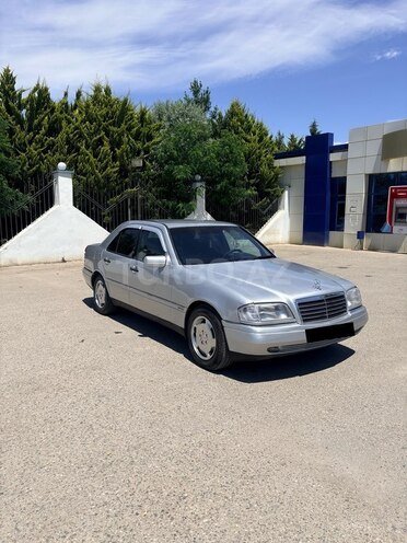 Mercedes C 180-2