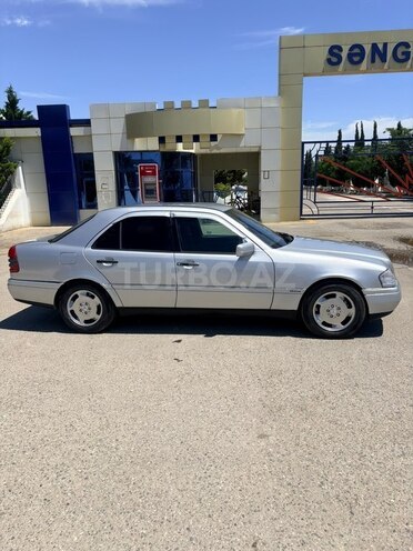 Mercedes C 180-4