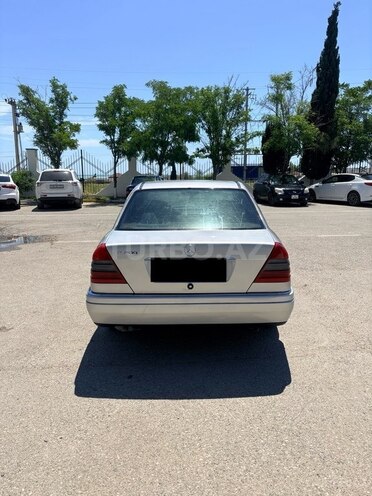 Mercedes C 180-6