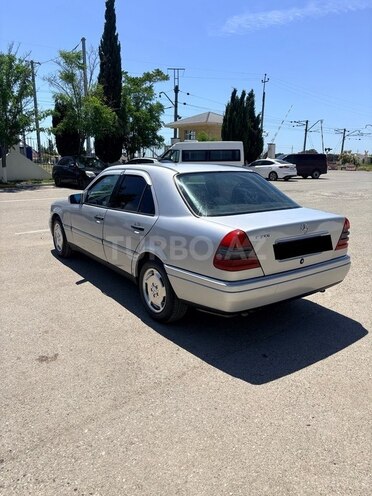 Mercedes C 180-7