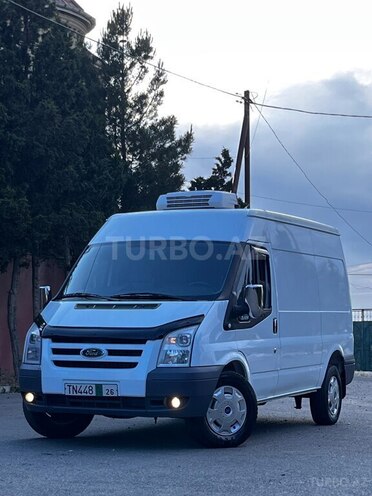Ford Transit-9