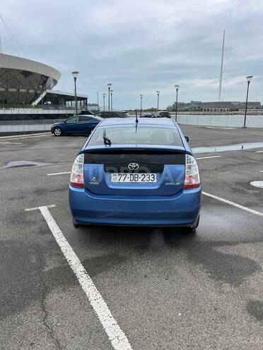 Toyota Prius-5