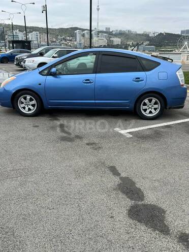 Toyota Prius-2