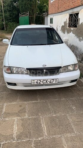 Nissan Sunny-1