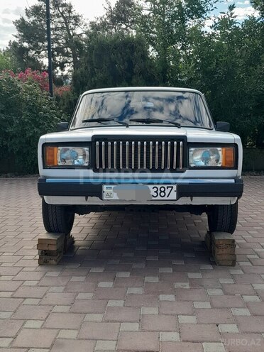 LADA (VAZ) 2107-1