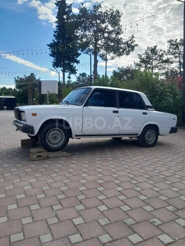 LADA (VAZ) 2107-2