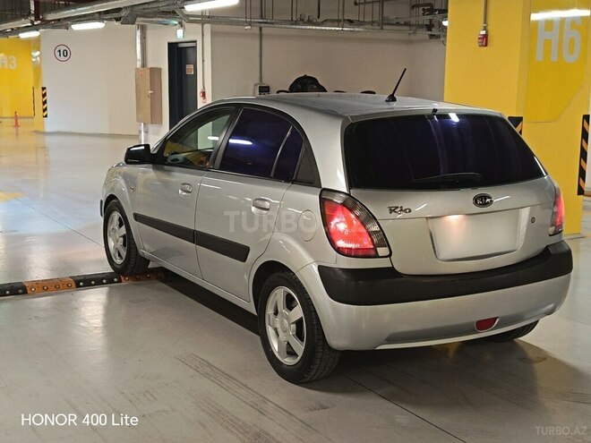 Kia Rio-3