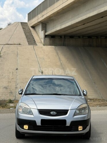Kia Rio-1