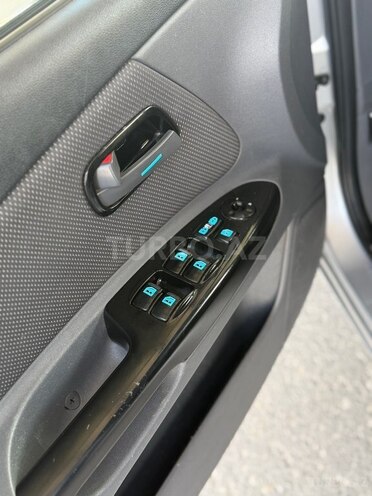 Kia Rio-11