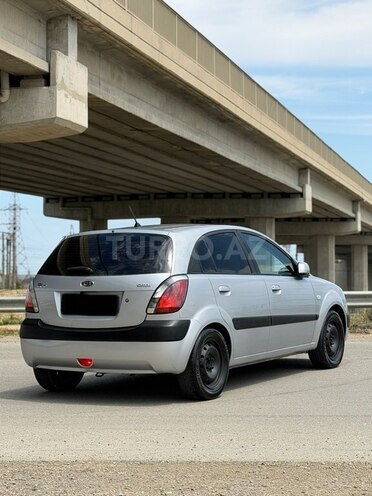 Kia Rio-4