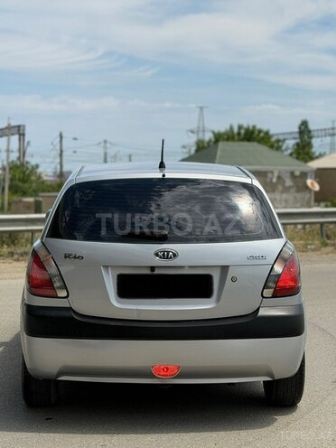 Kia Rio-5