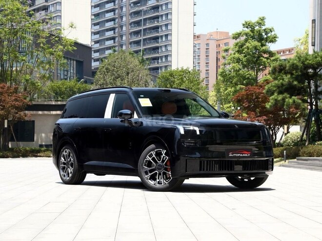 Lynk & Co 900-3